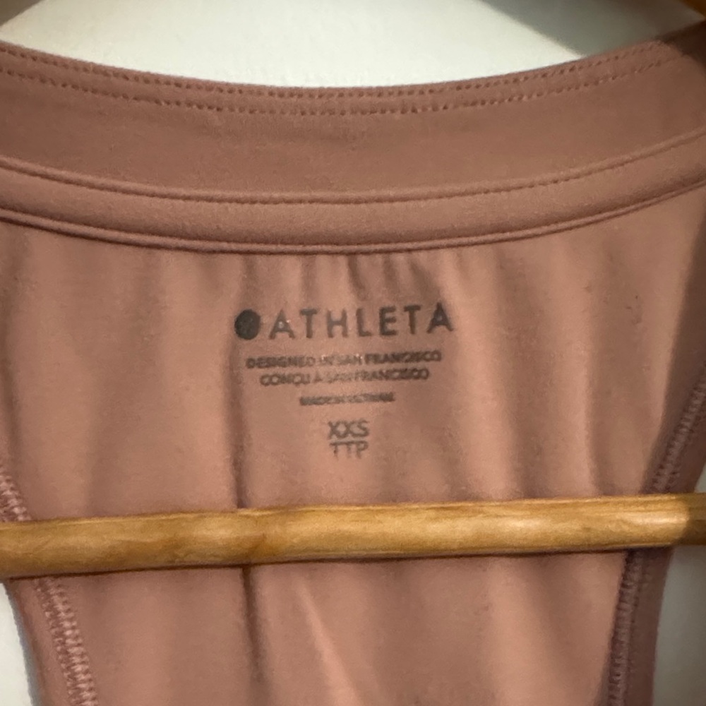 Athleta Mauve Cropped Top - Picture 2 of 6